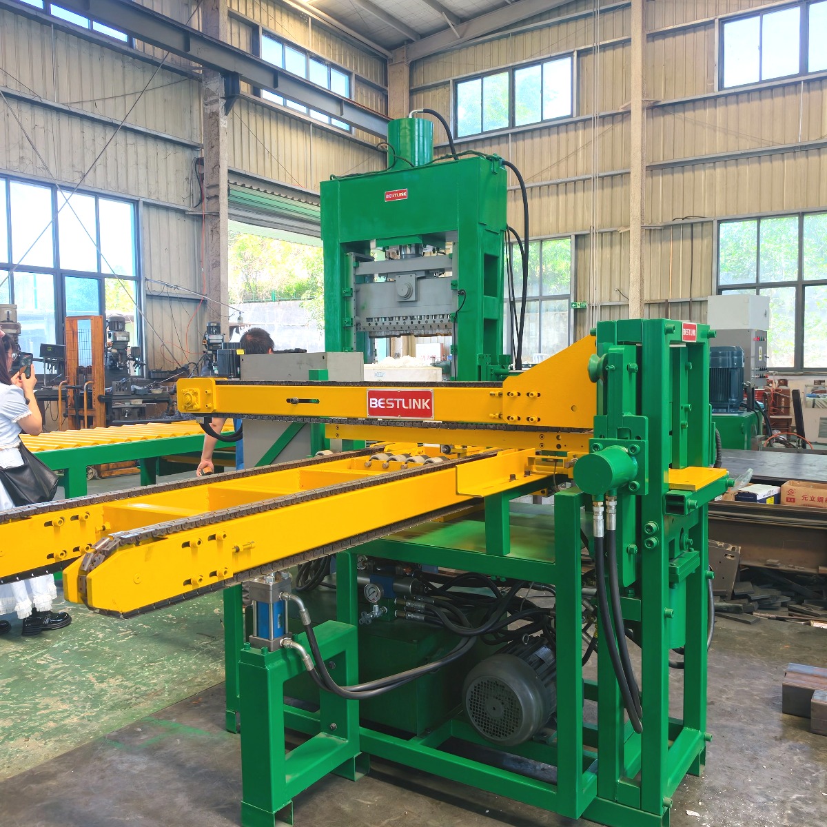 _Cubic Stone Splitting Machine 2