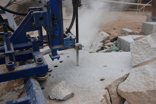 pneumatic mobile rock drill 1