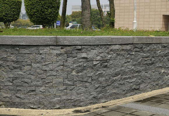 Gravity feeding stone brick splitting machine3