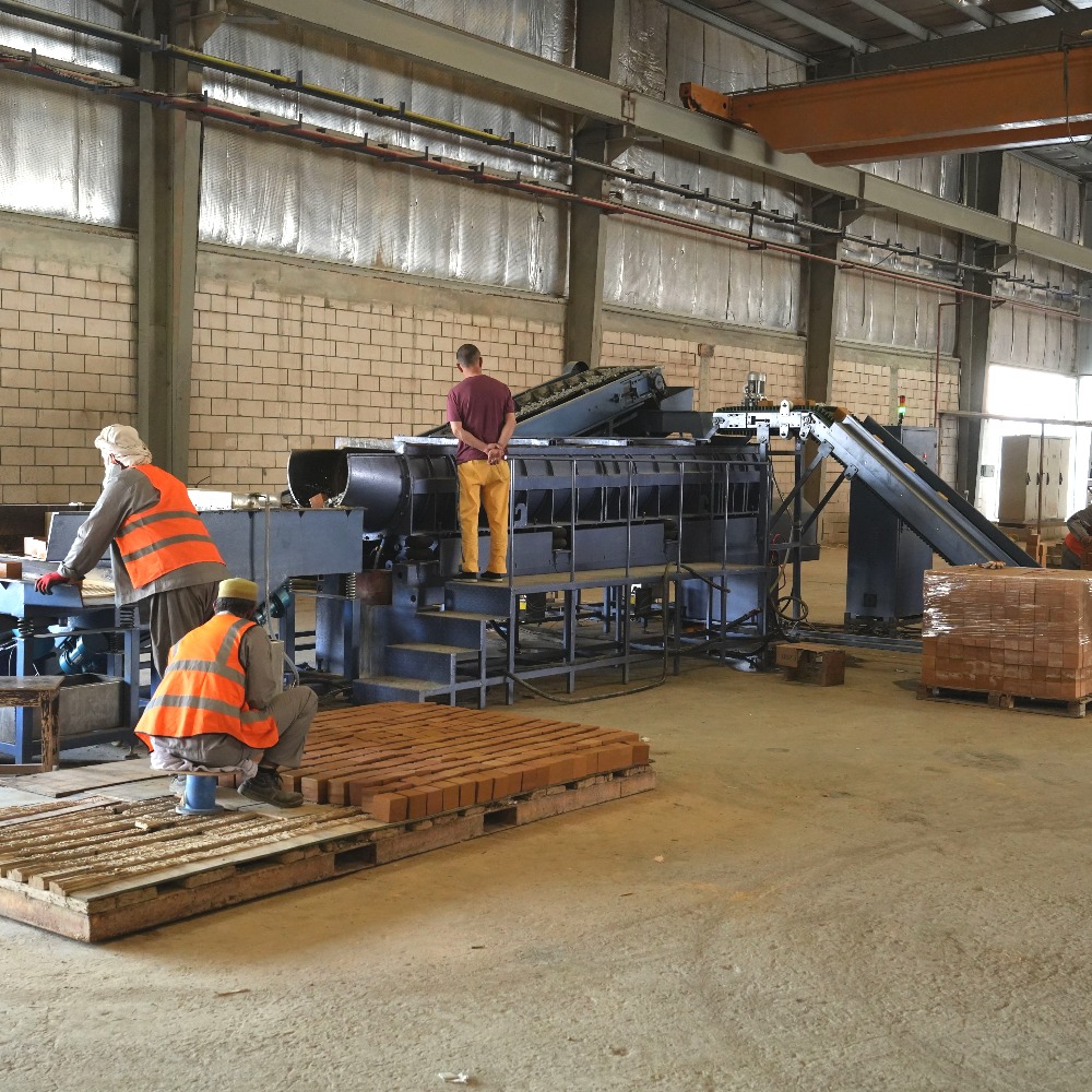 Vibratory Finishing Machine 14