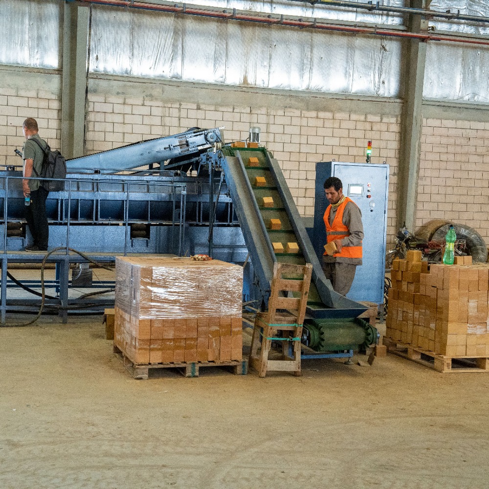 Vibratory Polishing Machine, Vibratory Finishing Machine used for marble, granite, limestone, mosaic stone and sandstone