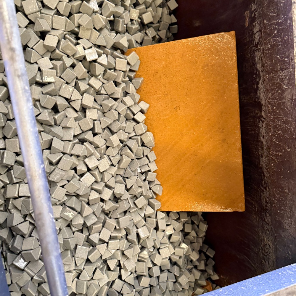 Vibratory Finishing Machine 4